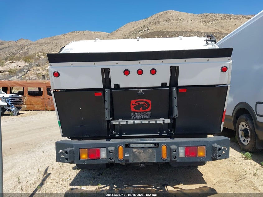 2020 Isuzu Npr VIN 54DB4W1D8LS208715 IAAI salvage auction — WATER/FLOOD, Non-Repairable (California), sold $9,400 on 2026-07-21 (photo 8)