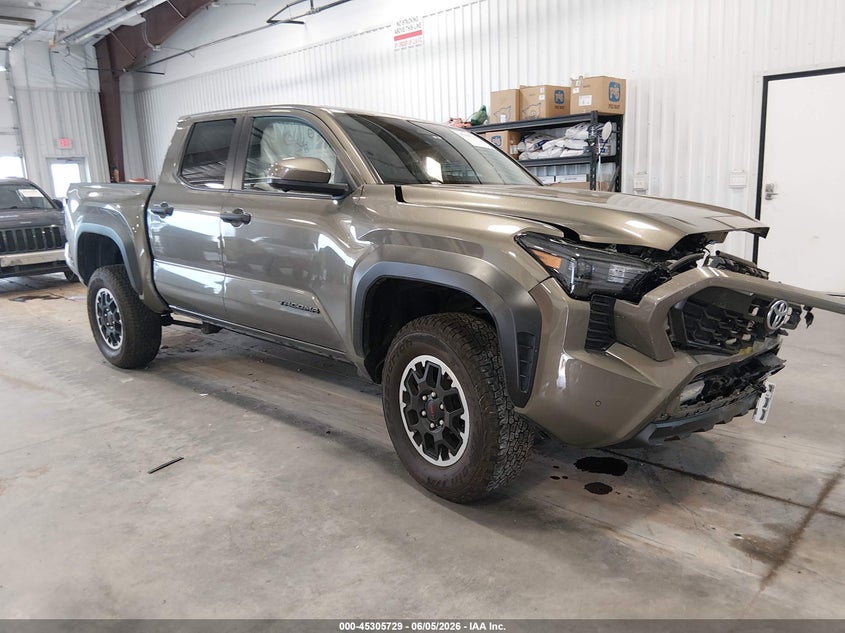 2025 Toyota Tacoma VIN 3TMLB5JN4SM092776 IAAI salvage auction — FRONT END, Salvage Title, sold $13,800 on 2026-07-11 (photo 1)