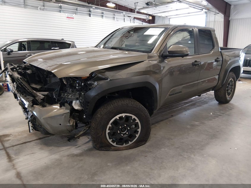 2025 Toyota Tacoma VIN 3TMLB5JN4SM092776 IAAI salvage auction — FRONT END, Salvage Title, sold $13,800 on 2026-07-11 (photo 2)