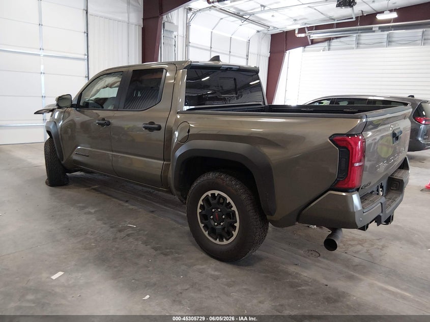 2025 Toyota Tacoma VIN 3TMLB5JN4SM092776 IAAI salvage auction — FRONT END, Salvage Title, sold $13,800 on 2026-07-11 (photo 3)
