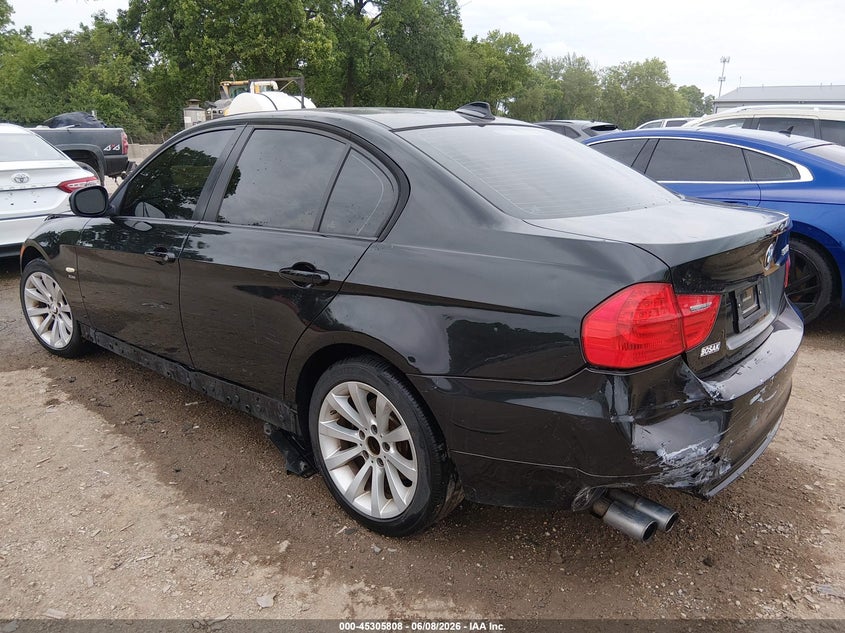 2011 BMW 3er VIN WBAPK7C5XBF083362 IAAI salvage auction — REAR END, Clear (Indiana), sold $1,400 on 2026-07-29 (photo 6)