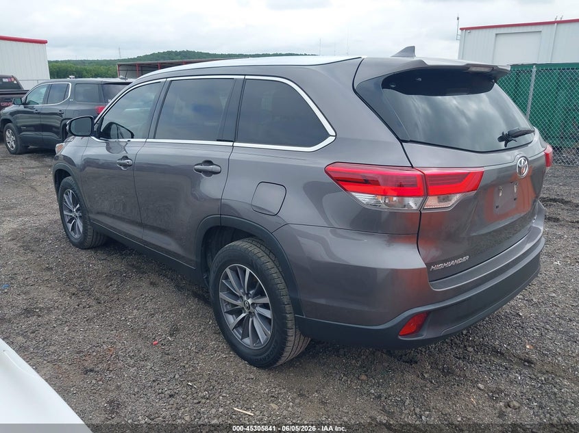 2019 Toyota Highlander VIN 5TDKZRFH9KS316660 IAAI salvage auction — HAIL, Salvage Title, sold $8,000 on 2026-07-29 (photo 3)