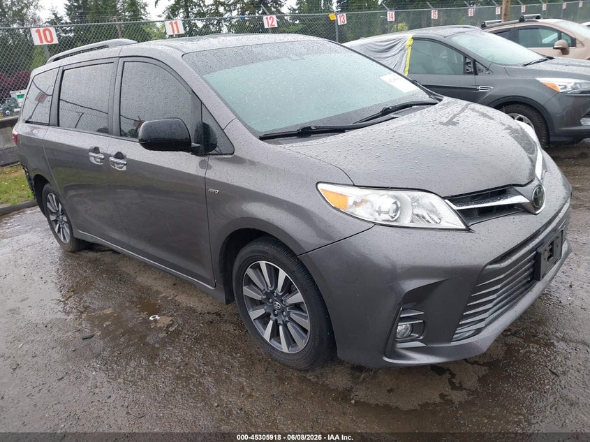 2018 Toyota Sienna VIN 5TDDZ3DC0JS190992 IAAI salvage auction — REAR END, Salvage Title, sold $8,100 on 2026-07-15 (photo 1)