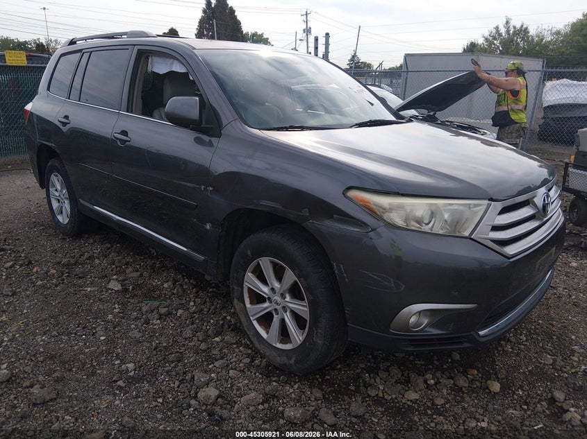 2013 Toyota Highlander VIN 5TDBK3EH8DS186389 IAAI salvage auction — LEFT SIDE, Salvage Title, sold $3,150 on 2026-07-29 (photo 1)