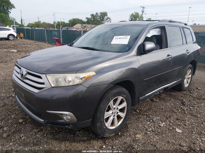 2013 Toyota Highlander VIN 5TDBK3EH8DS186389 IAAI salvage auction — LEFT SIDE, Salvage Title, sold $3,150 on 2026-07-29 (photo 2)