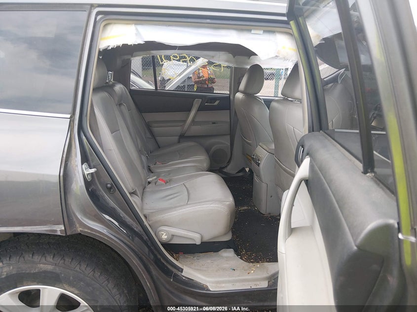 2013 Toyota Highlander VIN 5TDBK3EH8DS186389 IAAI salvage auction — LEFT SIDE, Salvage Title, sold $3,150 on 2026-07-29 (photo 8)