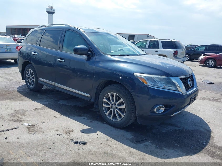 2016 Nissan Pathfinder VIN 5N1AR2MM3GC655860 IAAI salvage auction — NORMAL WEAR, Regular Certificate (Iowa), sold $675 on 2026-07-18 (photo 1)