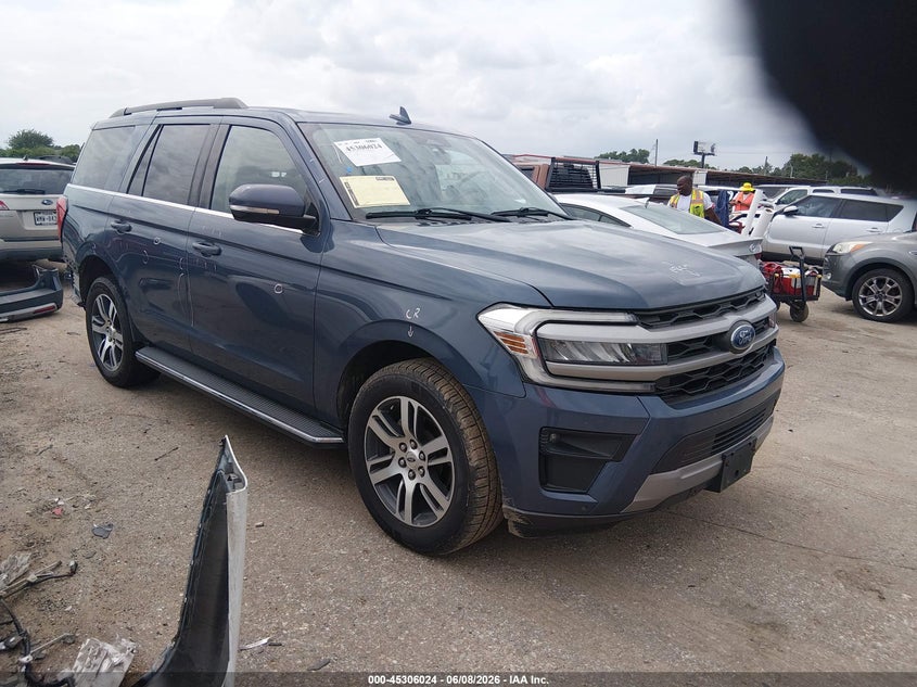 2022 Ford Expedition VIN 1FMJU1HT8NEA17017 — IAAI salvage auction photo