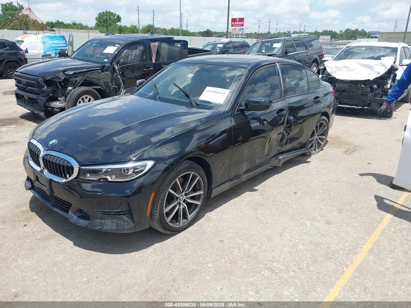 2022 BMW 3er VIN 3MW5R7J04N8C26409 IAAI salvage auction — LEFT & RIGHT, Salvage Title, sold $8,650 on 2026-07-29 (photo 2)