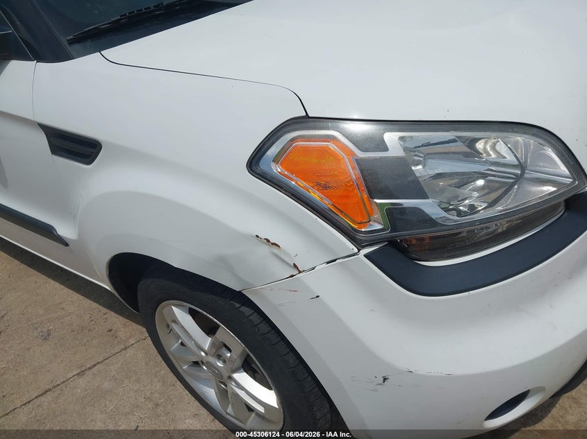 2011 Kia Soul VIN KNDJT2A21B7331722 IAAI salvage auction — NORMAL WEAR, Clear (Illinois), sold $425 on 2026-07-07 (photo 6)