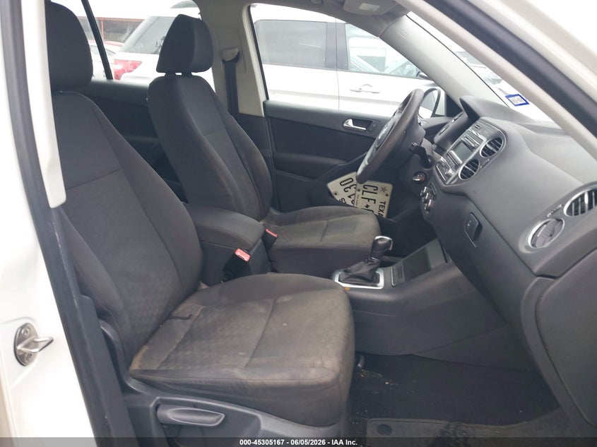 2012 Volkswagen Tiguan VIN WVGAV7AX7CW567572 IAAI salvage auction — NORMAL WEAR, Original (Texas), sold $875 on 2026-07-07 (photo 5)