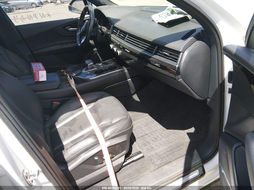 2018 Audi Q7 VIN WA1LAAF79JD004623 IAAI salvage auction — LEFT & RIGHT, Salvage Title, sold $2,850 on 2026-07-14 (photo 5)
