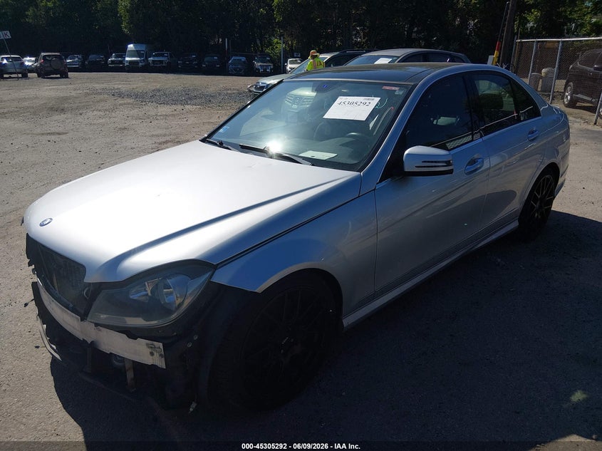 2013 Mercedes-benz C-klasse VIN WDDGF8AB1DA762030 IAAI salvage auction — FRONT END, Salvage Title, sold $2,100 on 2026-08-04 (photo 2)