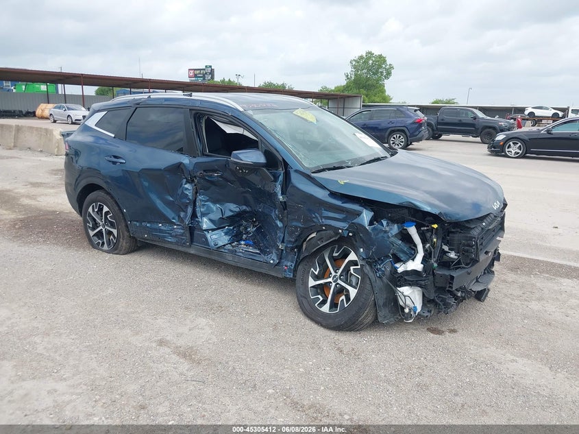 2025 Kia Sportage VIN KNDPVCDG6S7216891 IAAI salvage auction — SIDE, Salvage Title, sold $7,100 on 2026-07-09 (photo 1)