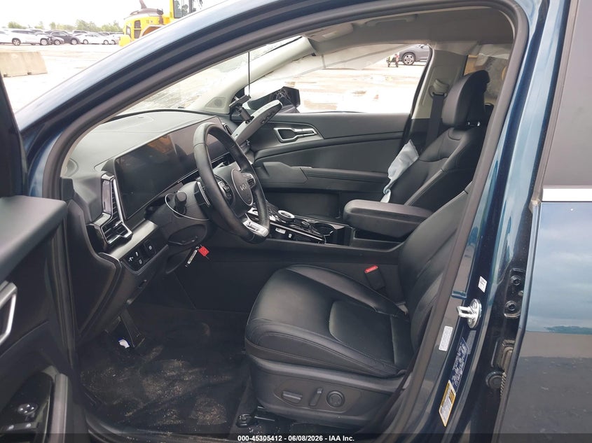 2025 Kia Sportage VIN KNDPVCDG6S7216891 IAAI salvage auction — SIDE, Salvage Title, sold $7,100 on 2026-07-09 (photo 5)
