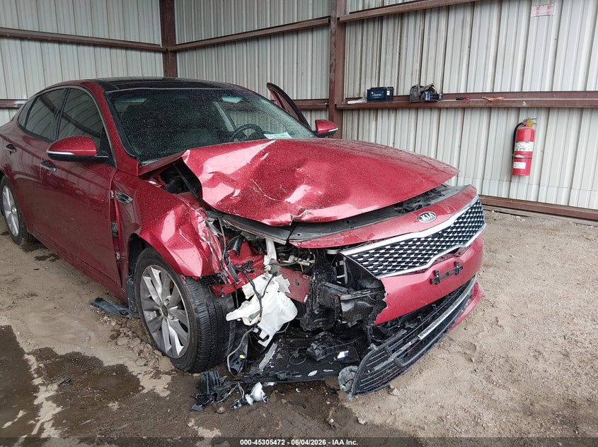 2018 Kia Optima VIN 5XXGT4L38JG199043 IAAI salvage auction — RIGHT FRONT, Salvage Title, sold $1,200 on 2026-07-16 (photo 6)