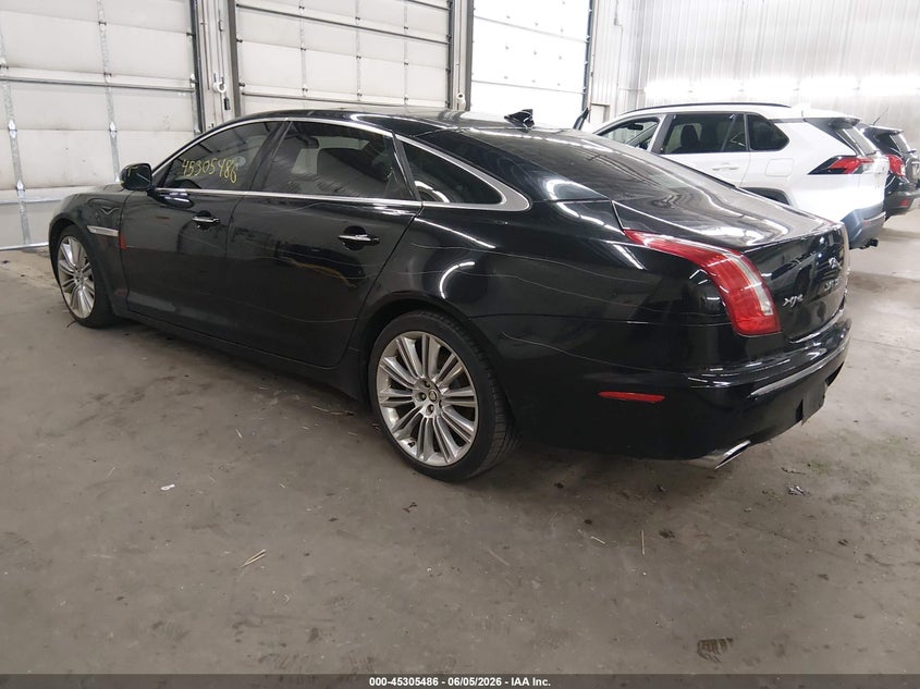 2013 Jaguar Xj VIN SAJWA2GB1DLV52364 IAAI salvage auction — RIGHT FRONT, Salvage Title, sold $3,000 on 2026-07-28 (photo 3)