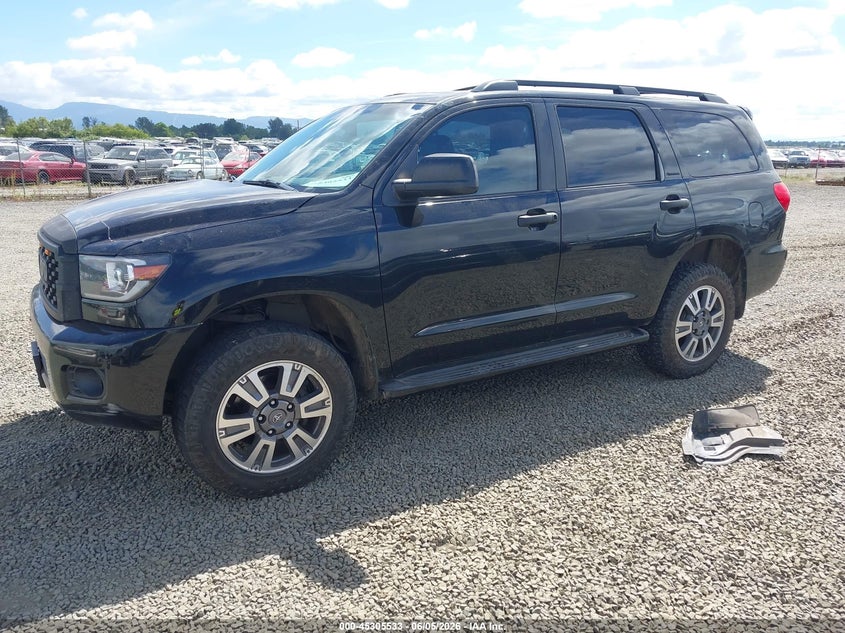 2010 Toyota Sequoia VIN 5TDJY5G17AS039742 IAAI salvage auction — RIGHT FRONT, Salvage (Oregon), sold $5,600 on 2026-07-20 (photo 2)