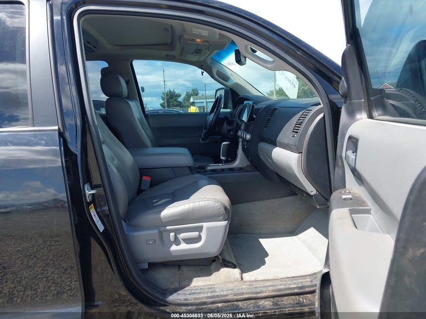 2010 Toyota Sequoia VIN 5TDJY5G17AS039742 IAAI salvage auction — RIGHT FRONT, Salvage (Oregon), sold $5,600 on 2026-07-20 (photo 5)