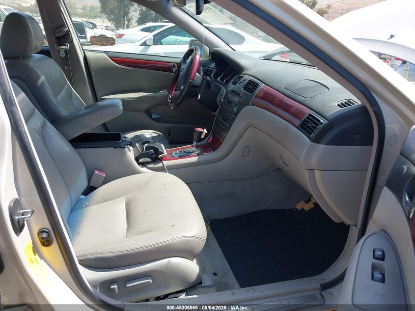 2003 Lexus Es 300 VIN JTHBF30G530090450 IAAI salvage auction — NORMAL WEAR, Clear - Dealer Only (California), sold $600 on 2026-07-07 (photo 5)