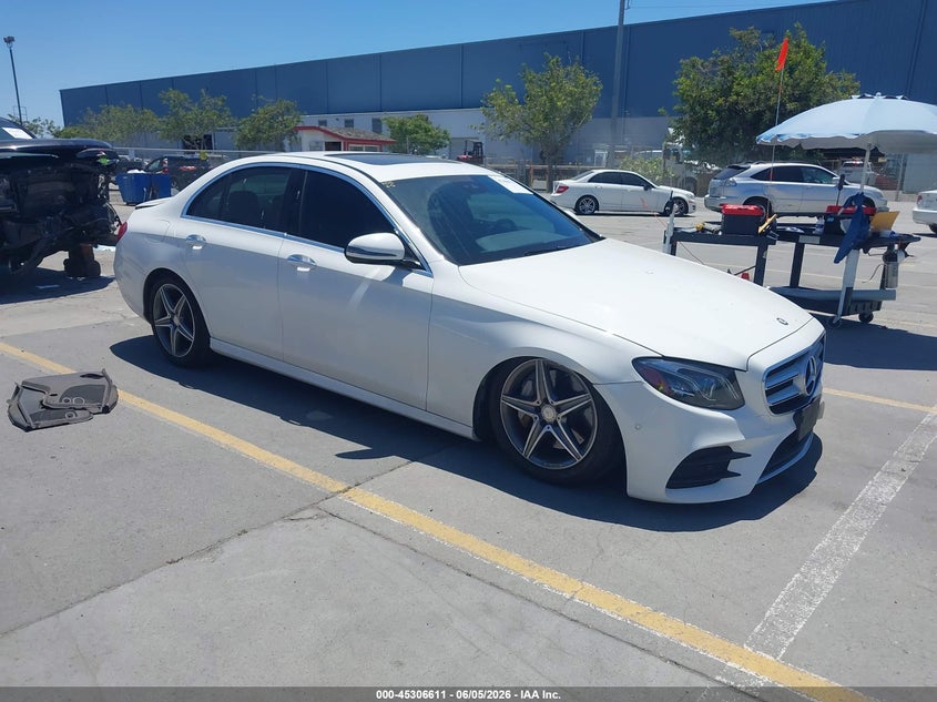 2017 Mercedes-benz E-klasse VIN WDDZF4JB8HA015273 IAAI salvage auction — SUSPENSION, Salvage Title, sold $5,800 on 2026-07-29 (photo 1)