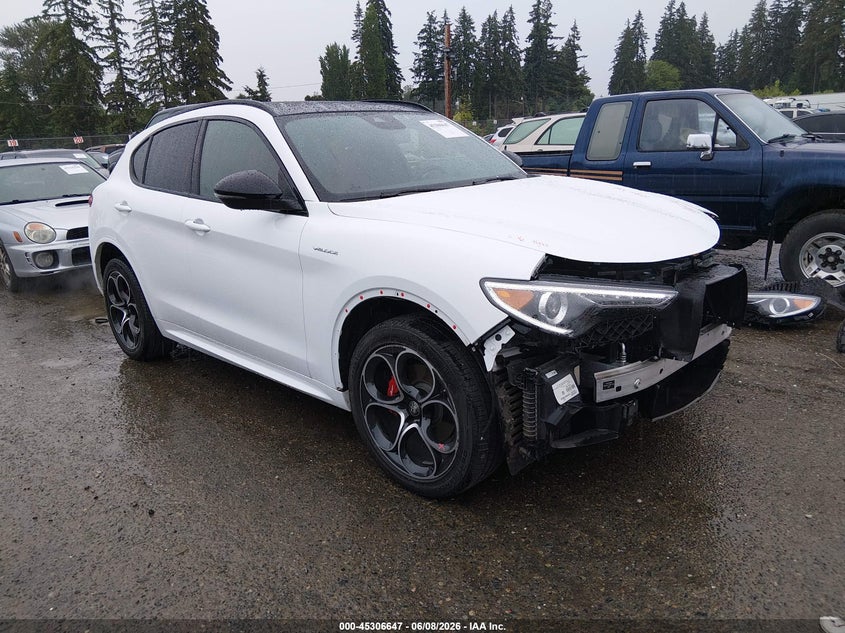 2023 Alfa romeo Stelvio VIN ZASPAKBNXP7D65276 IAAI salvage auction — FRONT END, Salvage Title, sold $2,500 on 2026-07-29 (photo 1)
