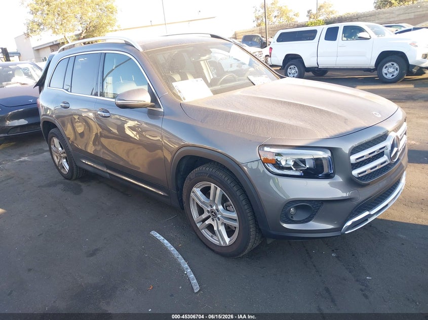 2020 Mercedes-benz Glb VIN WDC4M4HB6LW004813 IAAI salvage auction — REAR END, Salvage Title, sold $6,800 on 2026-08-14 (photo 1)