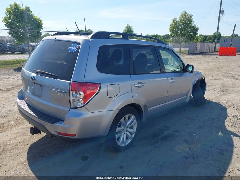2013 Subaru Forester VIN JF2SHADCXDH444149 IAAI salvage auction — RIGHT FRONT, Salvage Title, sold $1,375 on 2026-07-07 (photo 4)