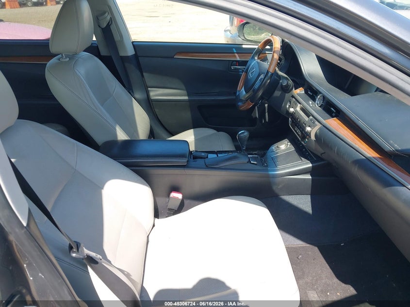 2013 Lexus ES VIN JTHBW1GG0D2015624 IAAI salvage auction — SIDE, Salvage Title, sold $1,800 on 2026-07-29 (photo 5)