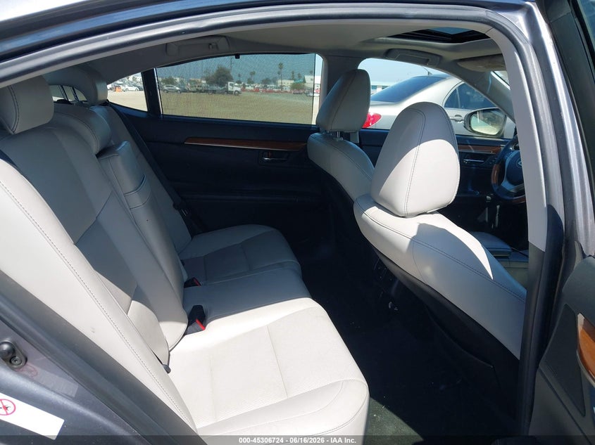 2013 Lexus ES VIN JTHBW1GG0D2015624 IAAI salvage auction — SIDE, Salvage Title, sold $1,800 on 2026-07-29 (photo 8)