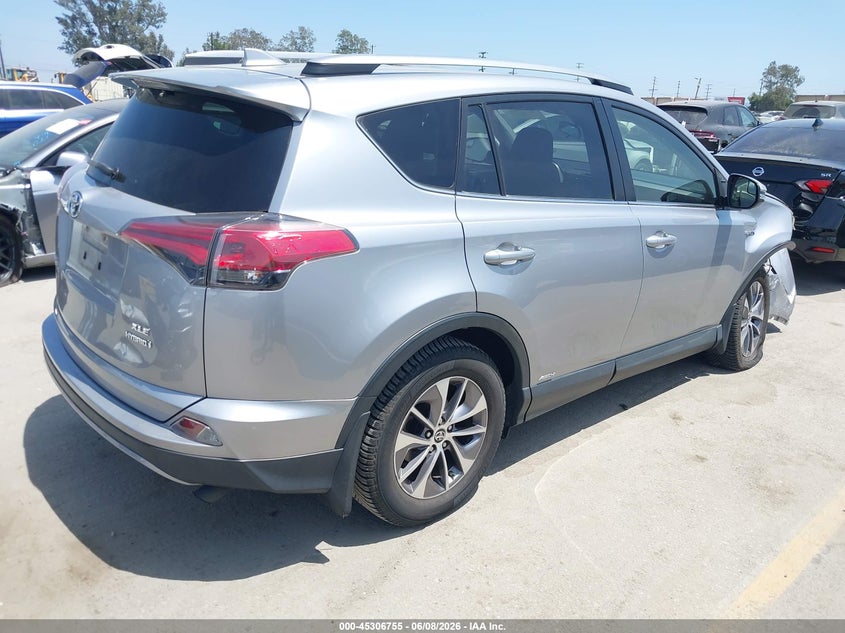 2018 Toyota Rav 4 VIN JTMRJREV3JD225133 IAAI salvage auction — RIGHT FRONT, Salvage Title, sold $6,300 on 2026-07-15 (photo 4)
