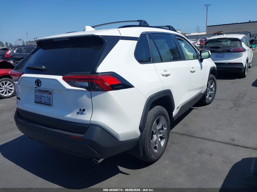 2025 Toyota Rav 4 VIN JTMMWRFV6SD310172 IAAI salvage auction — LEFT SIDE, Salvage Title, sold $13,300 on 2026-07-08 (photo 4)