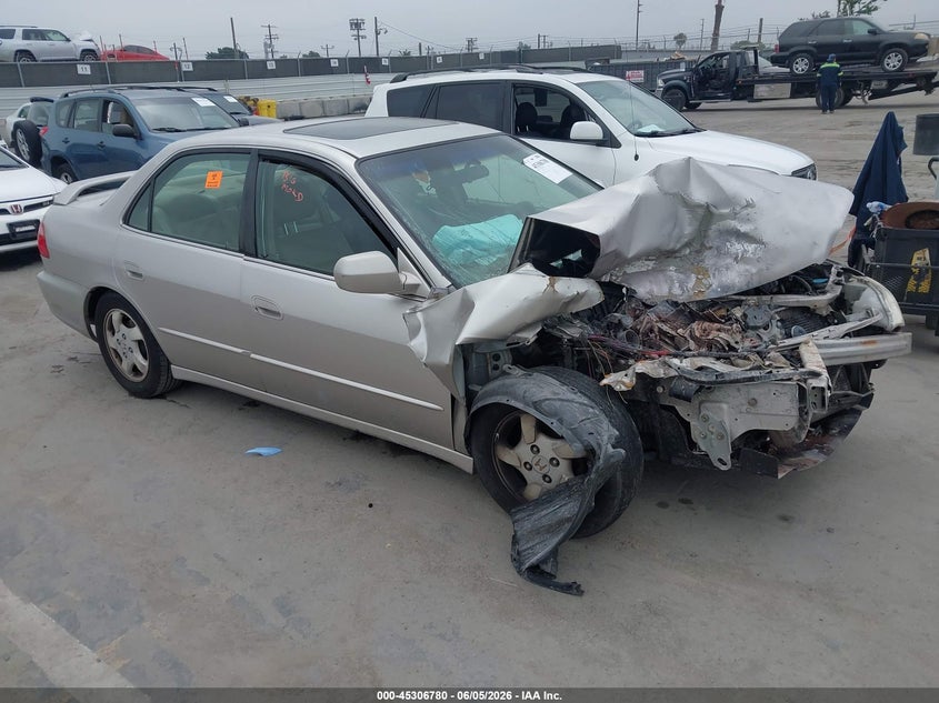 1999 Honda Accord VIN JHMCG6670XC030395 IAAI salvage auction — FRONT END, Salvage (California), sold $200 on 2026-07-22 (photo 1)