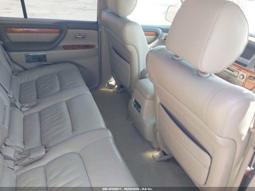 2004 Lexus Lx 470 VIN JTJHT00W543536779 IAAI salvage auction — FRONT END, Salvage (California), sold $3,250 on 2026-07-13 (photo 8)