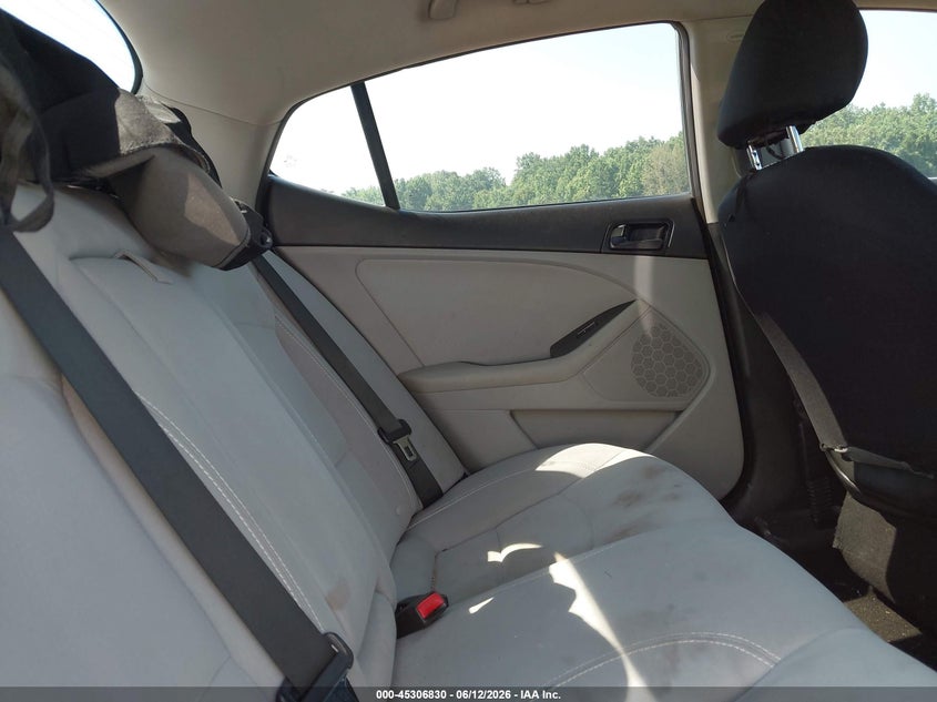 2015 Kia Optima VIN 5XXGM4A72FG358813 IAAI salvage auction — NORMAL WEAR, Repossession Paperwork (South Carolina), sold $850 on 2026-07-14 (photo 8)
