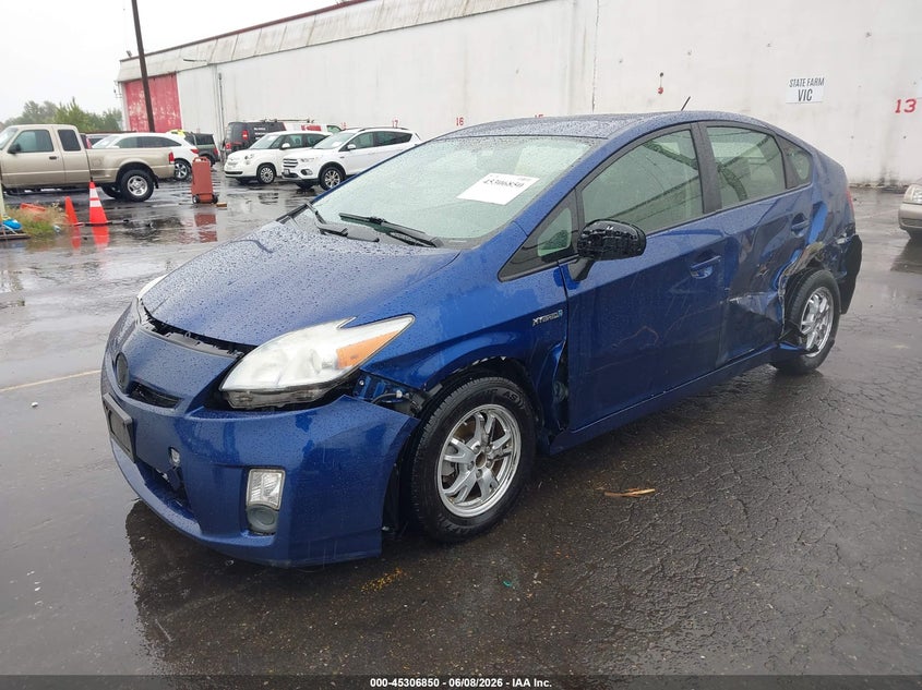 2010 Toyota Prius VIN JTDKN3DUXA0130765 IAAI salvage auction — SIDE, Salvage (Oregon), sold $800 on 2026-07-09 (photo 2)