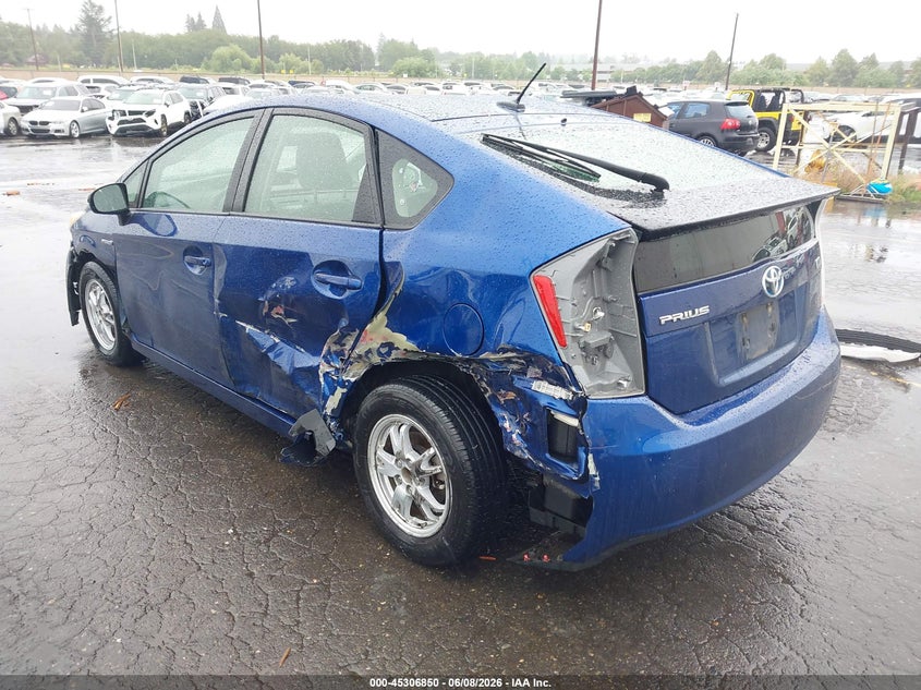 2010 Toyota Prius VIN JTDKN3DUXA0130765 IAAI salvage auction — SIDE, Salvage (Oregon), sold $800 on 2026-07-09 (photo 3)
