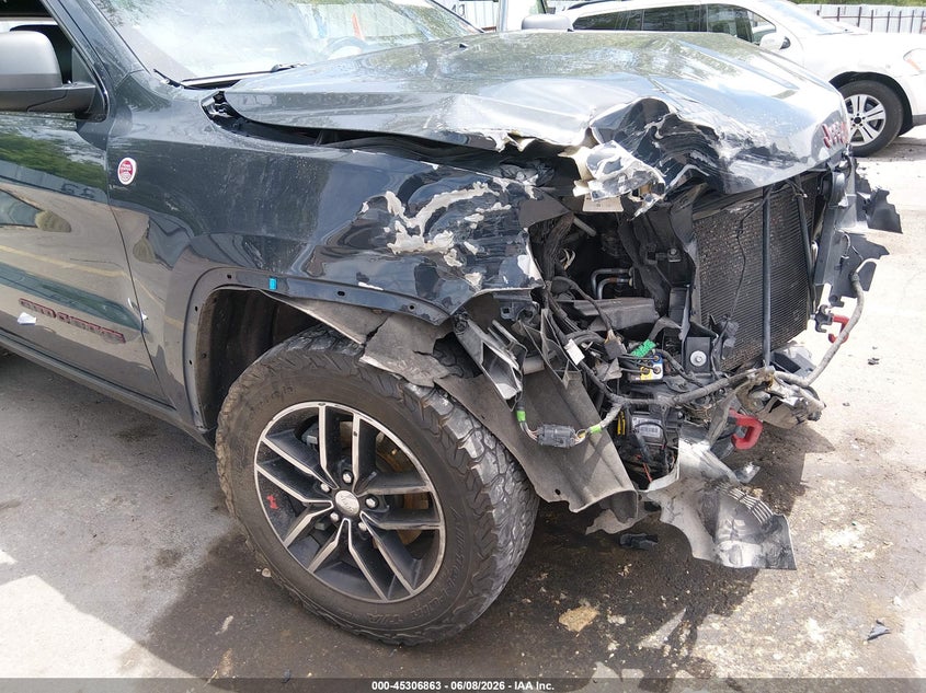 2018 Jeep Grand cherokee VIN 1C4RJFLG8JC106177 IAAI salvage auction — FRONT END, Salvage Title, sold $3,450 on 2026-07-31 (photo 6)