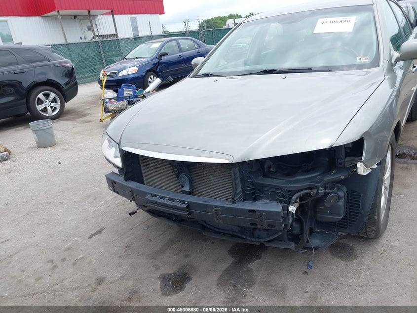 2008 Hyundai Azera VIN KMHFC46F48A319553 IAAI salvage auction — FRONT END, Salvage - 75% Or Less (Maryland), sold $475 on 2026-07-11 (photo 6)