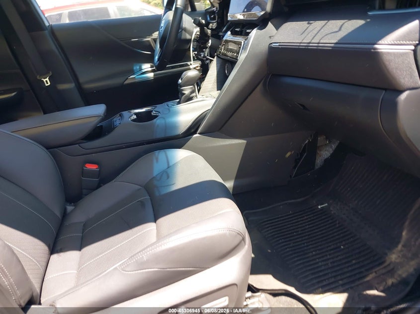 2024 Toyota Venza VIN JTEAAAAH3RJ172750 IAAI salvage auction — FRONT END, Salvage Title, sold $15,150 on 2026-07-21 (photo 5)