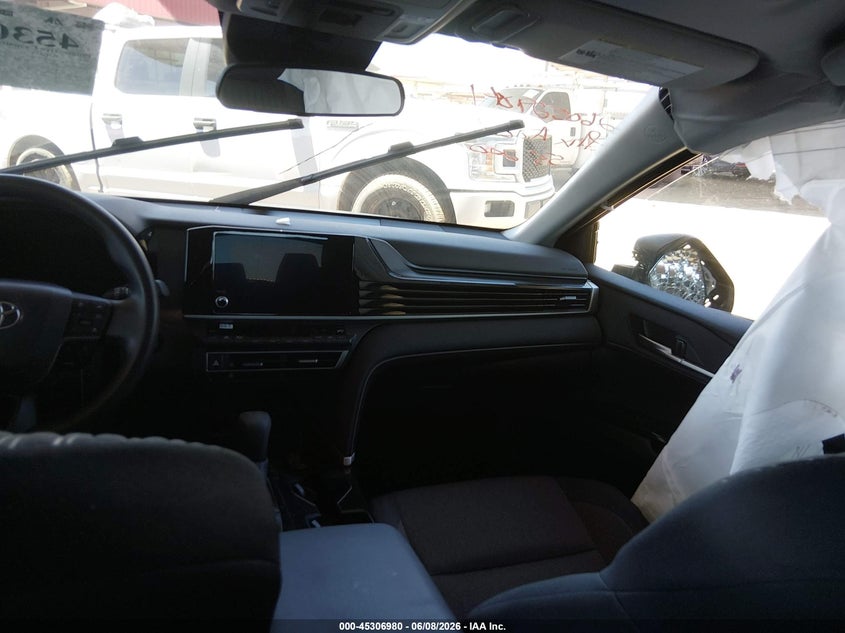 2025 Toyota Camry VIN 4T1DAACK5SU151067 IAAI salvage auction — RIGHT FRONT, Salvage (Arizona), sold $9,200 on 2026-07-28 (photo 5)