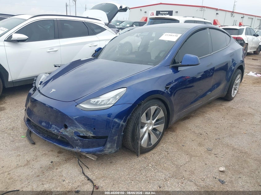 2021 Tesla Model y VIN 5YJYGDEE6MF078624 IAAI salvage auction — SIDE, Salvage (Texas), sold $5,500 on 2026-07-31 (photo 2)