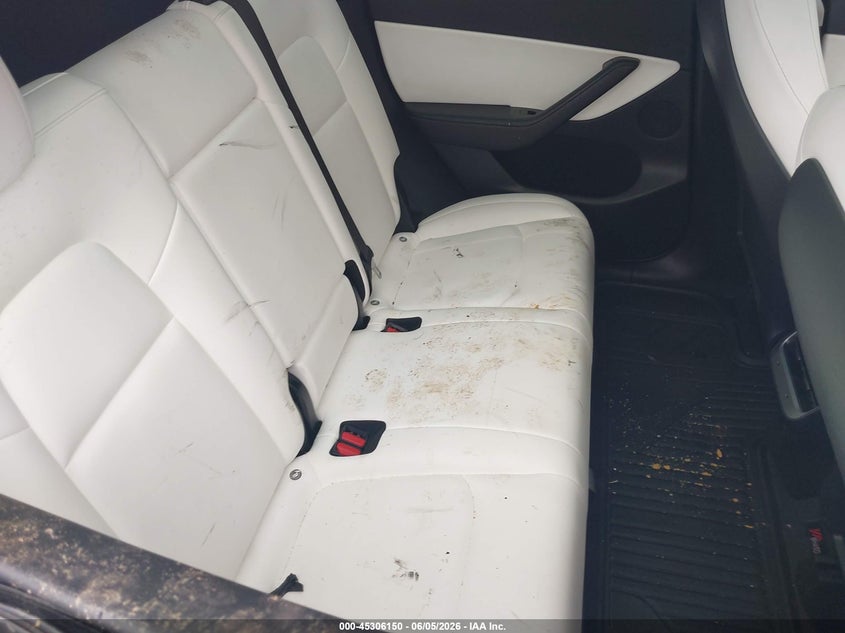 2021 Tesla Model y VIN 5YJYGDEE6MF078624 IAAI salvage auction — SIDE, Salvage (Texas), sold $5,500 on 2026-07-31 (photo 8)