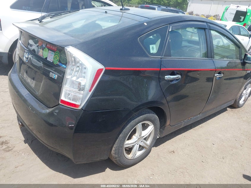 2010 Toyota Prius v VIN JTDKN3DU3A0060414 IAAI salvage auction — NORMAL WEAR, Clear (Massachusetts), sold $825 on 2026-07-07 (photo 4)