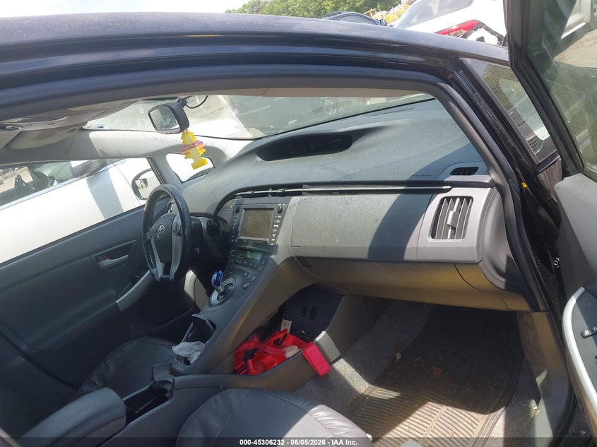 2010 Toyota Prius v VIN JTDKN3DU3A0060414 IAAI salvage auction — NORMAL WEAR, Clear (Massachusetts), sold $825 on 2026-07-07 (photo 5)