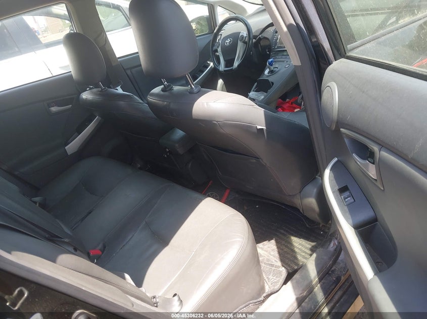 2010 Toyota Prius v VIN JTDKN3DU3A0060414 IAAI salvage auction — NORMAL WEAR, Clear (Massachusetts), sold $825 on 2026-07-07 (photo 8)