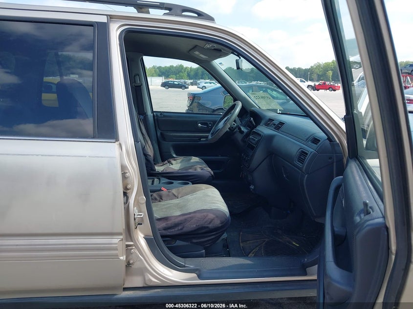 2001 Honda Cr-v VIN JHLRD18771C011356 IAAI salvage auction — NORMAL WEAR, Clear (Indiana), sold $375 on 2026-07-09 (photo 5)
