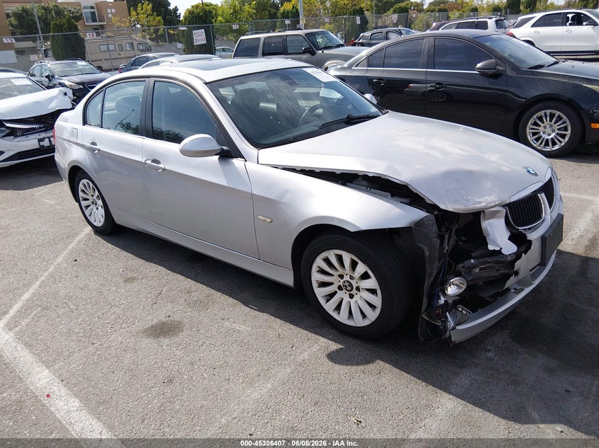 2007 BMW 3 series VIN WBAVA33587PV63503 IAAI salvage auction — FRONT END, Salvage (California), sold $475 on 2026-07-16 (photo 1)