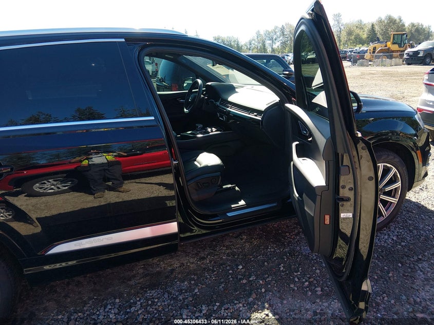 2019 Audi Q7 VIN WA1LAAF77KD009403 IAAI salvage auction — REAR END, Salvage Title, sold $25 on 2026-07-29 (photo 5)