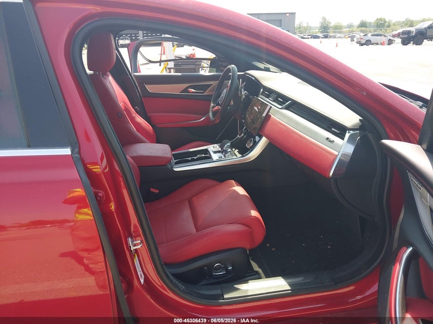 2022 Jaguar Xf VIN SAJBL4GX3NCY90611 IAAI salvage auction — FRONT END, Salvage Title, sold $7,300 on 2026-07-24 (photo 5)